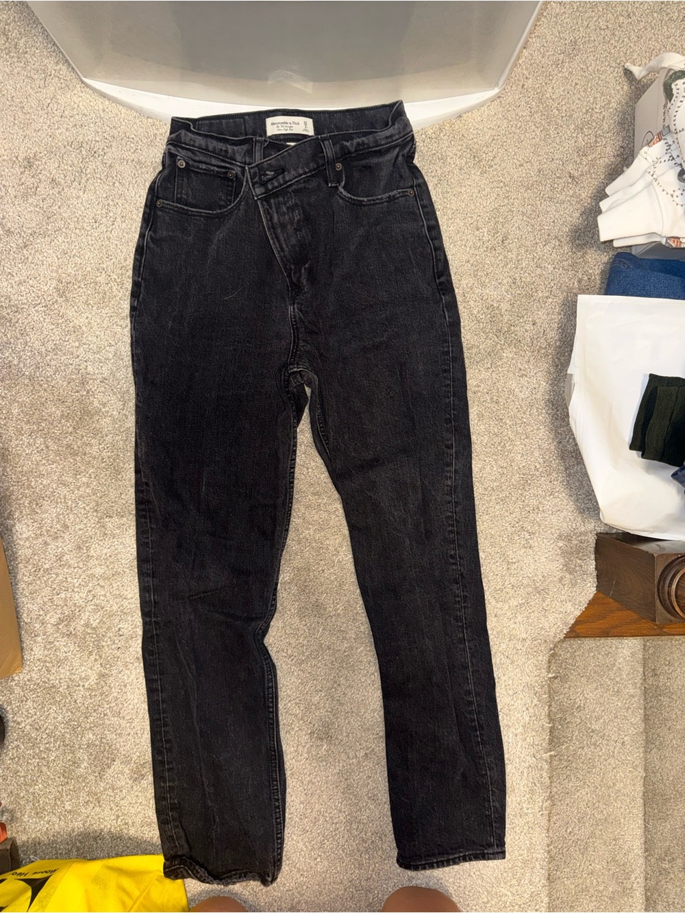 Abercrombie & Fitch High-Rise Black Straight Jeans